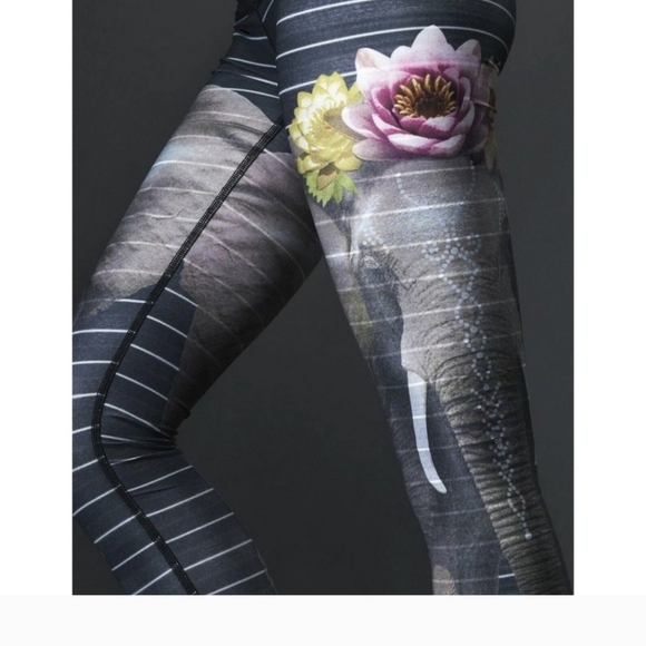 STUNNING TEEKI UNICORN AND ELEPHANT LEGGINGS - Picture 8 of 10